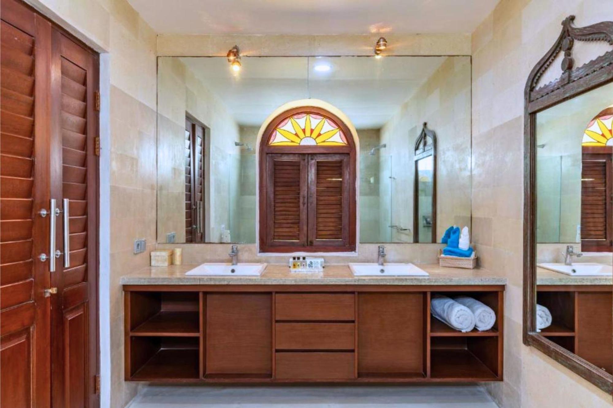 Hazel Azalea 4 Bedroom Private Pool Ju03 Villa Seminyak (Bali)